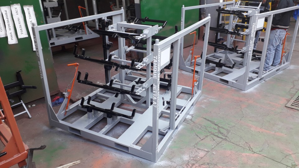 Fabricación De Racks Diseño y Fabricación de Racks - TEGACI S.A de C.V